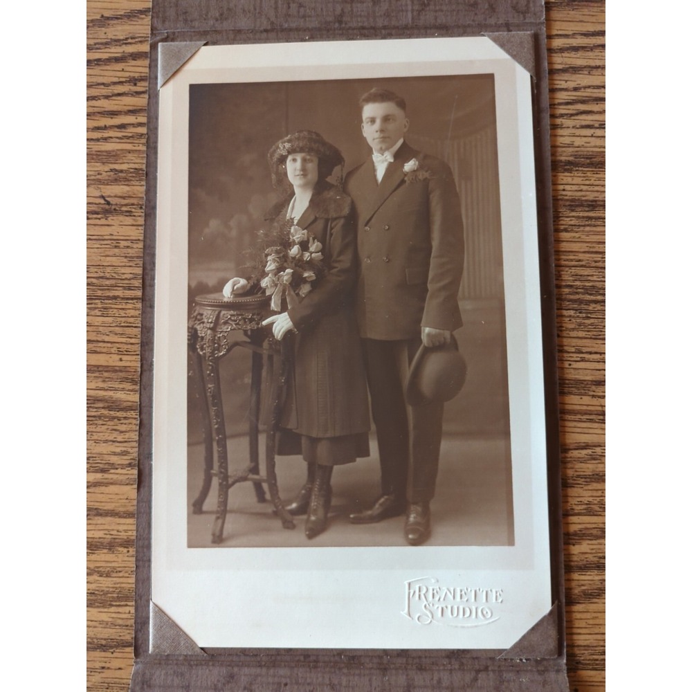 Antique Cabinet Card Photo Victorian Portrait 1800s Young Man Woman Couple